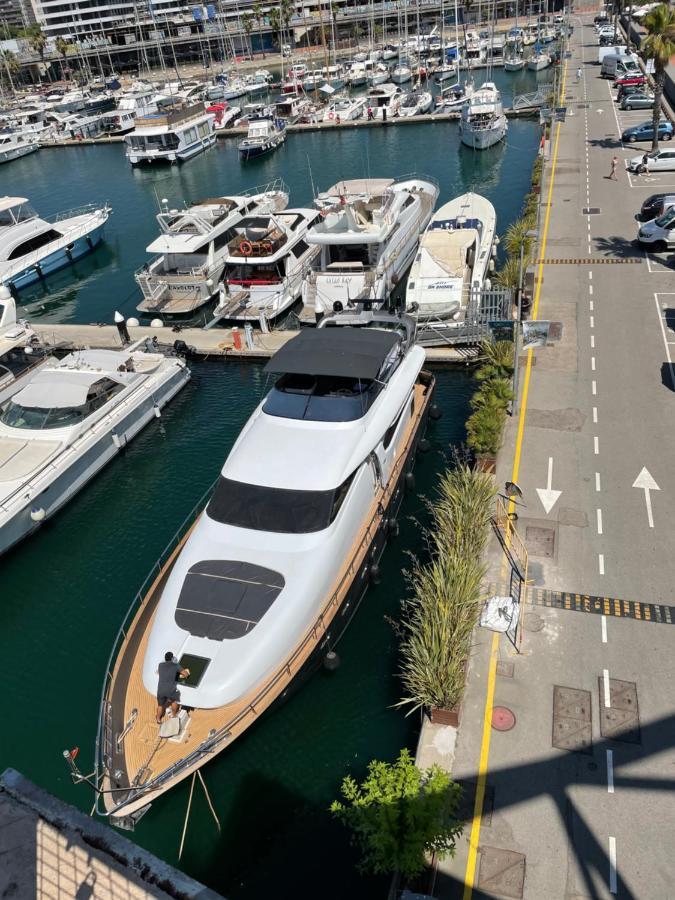 Отель Motoryacht 21 Avec Equipage Барселона Экстерьер фото
