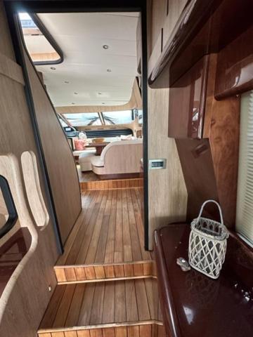 Отель Motoryacht 21 Avec Equipage Барселона Экстерьер фото