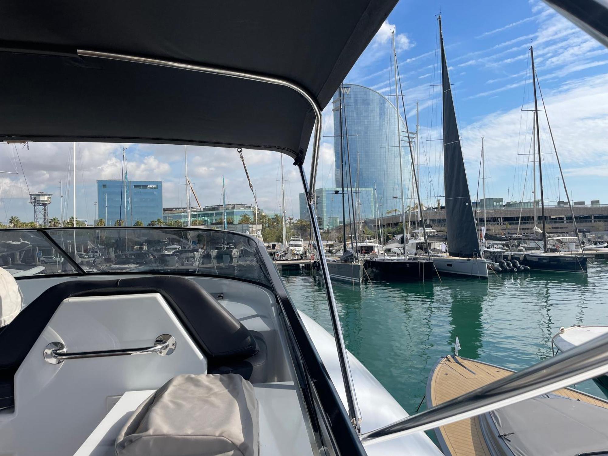 Отель Motoryacht 21 Avec Equipage Барселона Экстерьер фото